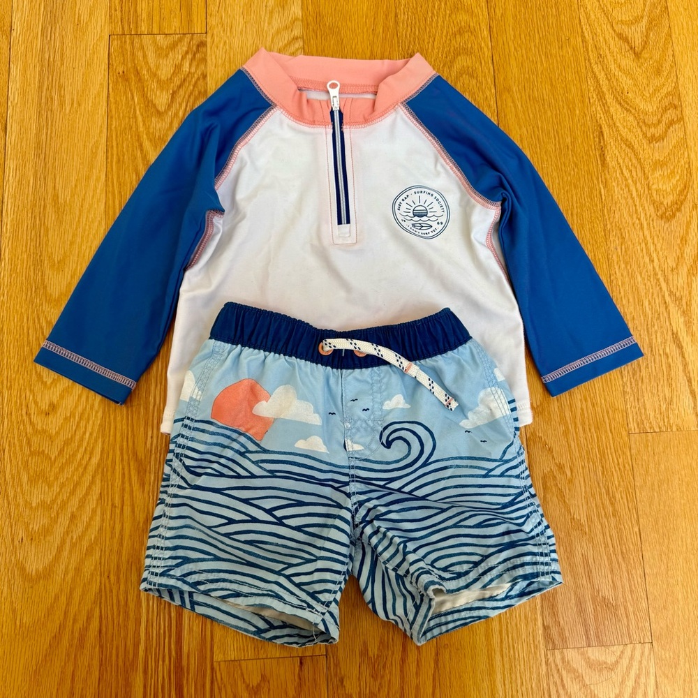 GAP baby swim 2 piece set - 12-18 mo - rash guard and trunks - wave sun pattern